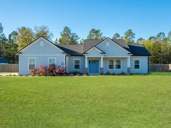 506 Parkside Cir, Crawfordville, FL 32327