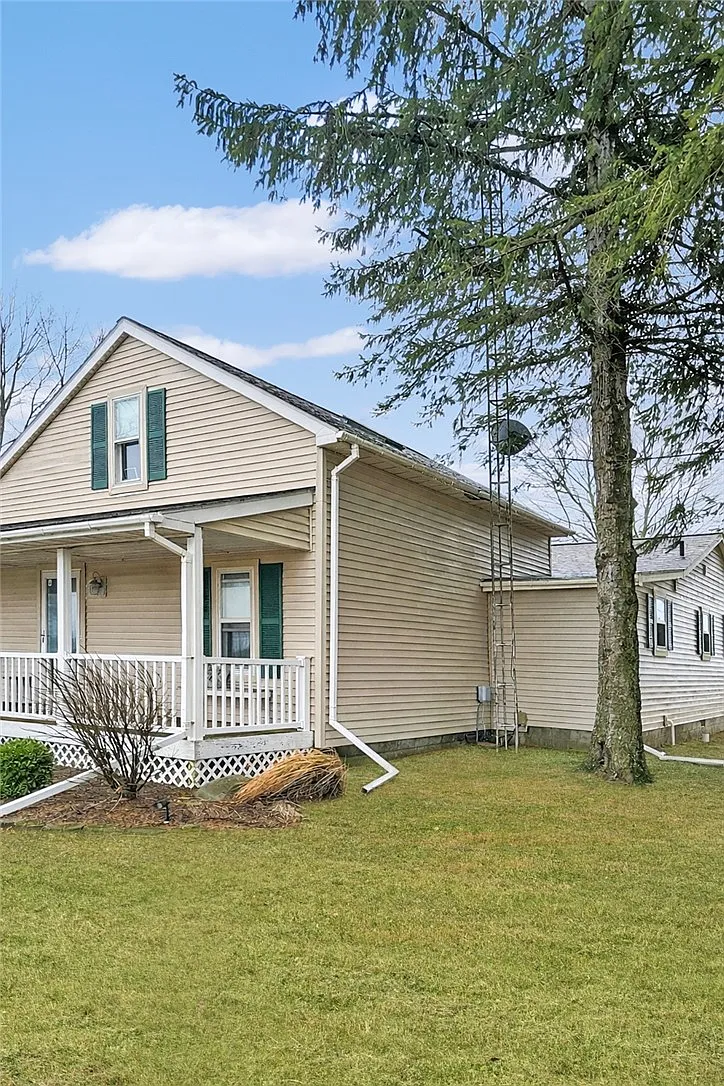 335 State Route 121 N photo 1