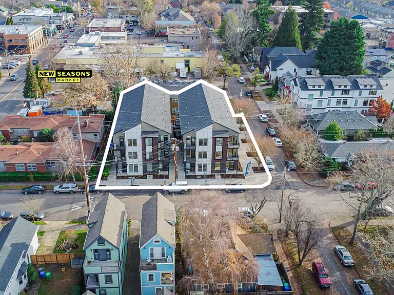 1111 SE Tenino St — Photo 16