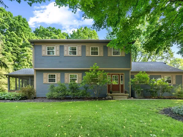 3726 Capilano Dr, West Lafayette, IN 47906