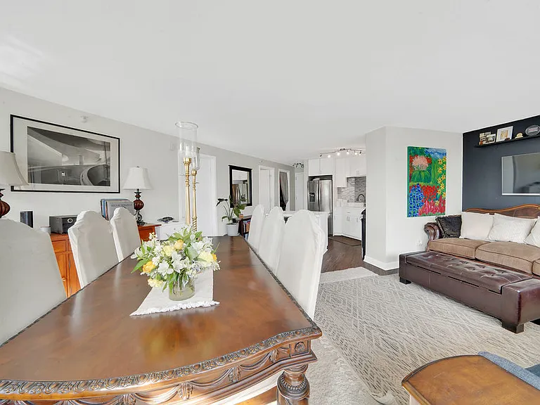 545 N Dearborn St #2510 — Photo 8