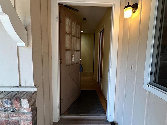 2nd image of 1435 Manhattan Way