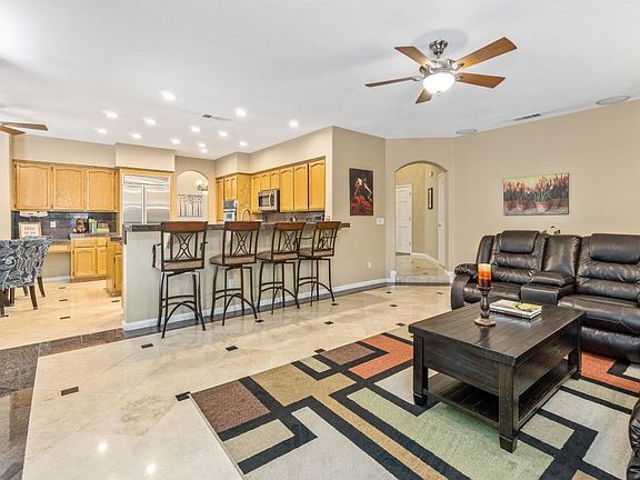 4th image of 240 Luna Cir