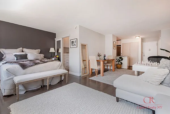 Sold by Capital Realty NY | media 4