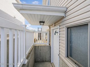 51 Petersons Ln #2, Staten Island, NY 10309