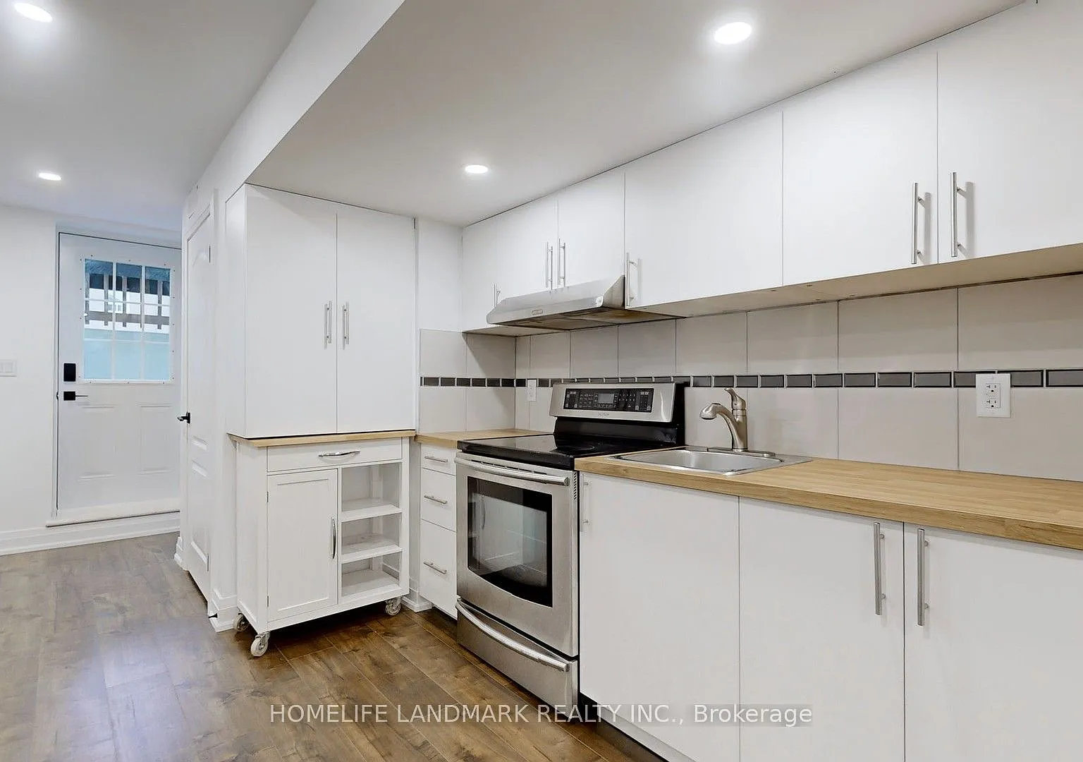 2 bed, $1,900 — Photo 4
