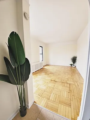 Rented by Rachel Realty | media 14