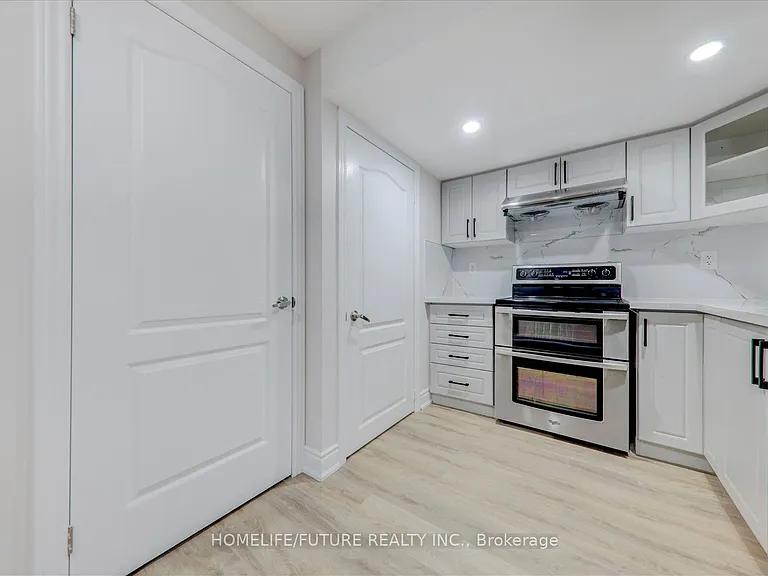 1381 Clearbrook Dr #BASEMENT — Photo 4