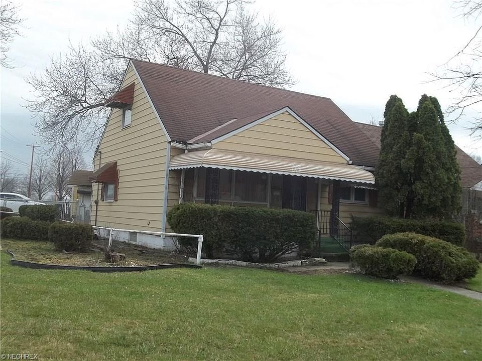2nd image of 15012 Lotus Dr