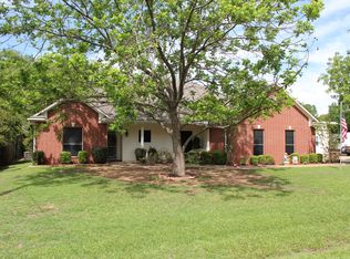 301 San Jacinto St, Maud, TX 75567