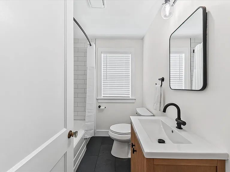 8 Stanton Ave — Photo 2