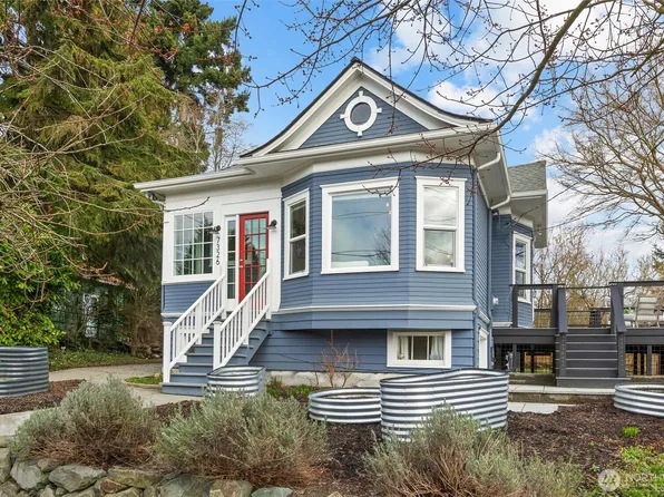 7326 25th Avenue NW, Seattle, WA 98117