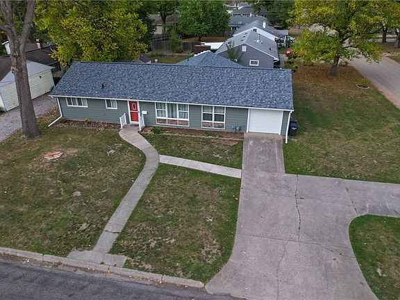 2nd image of 501 W Woodlawn Ave