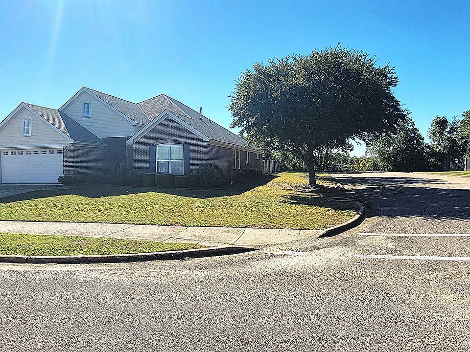 1st image of 3500 Claiborne Cir