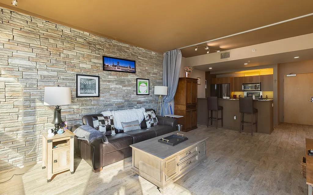 1 bed, 1.0 bath, $5,875 — Photo 4
