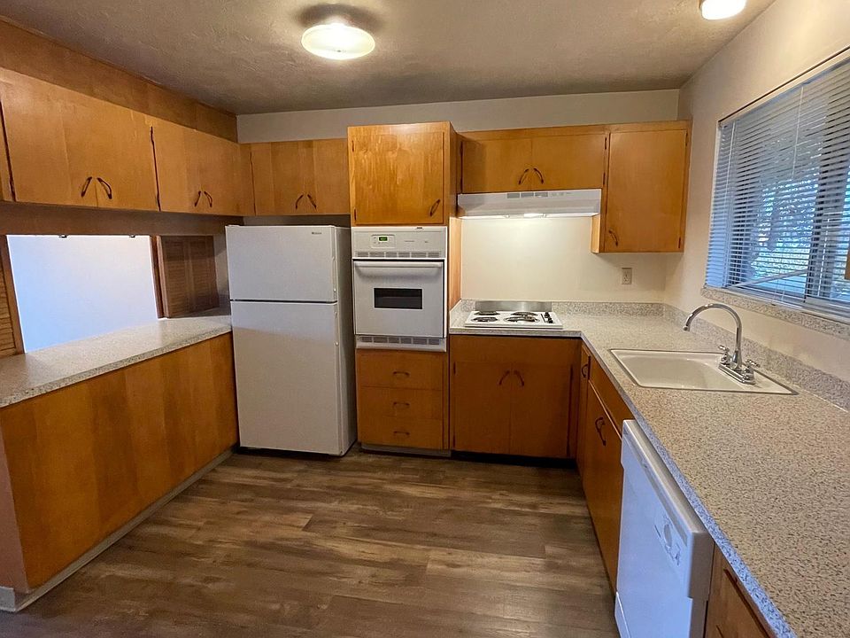 2x1 kitchen layout