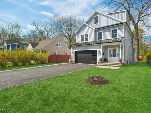 35 Lee Rd, Livingston Twp., NJ 07039