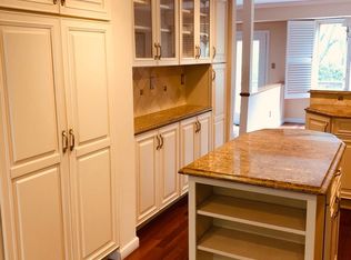 84 Amity Dr, Chesterbrook, PA 19087