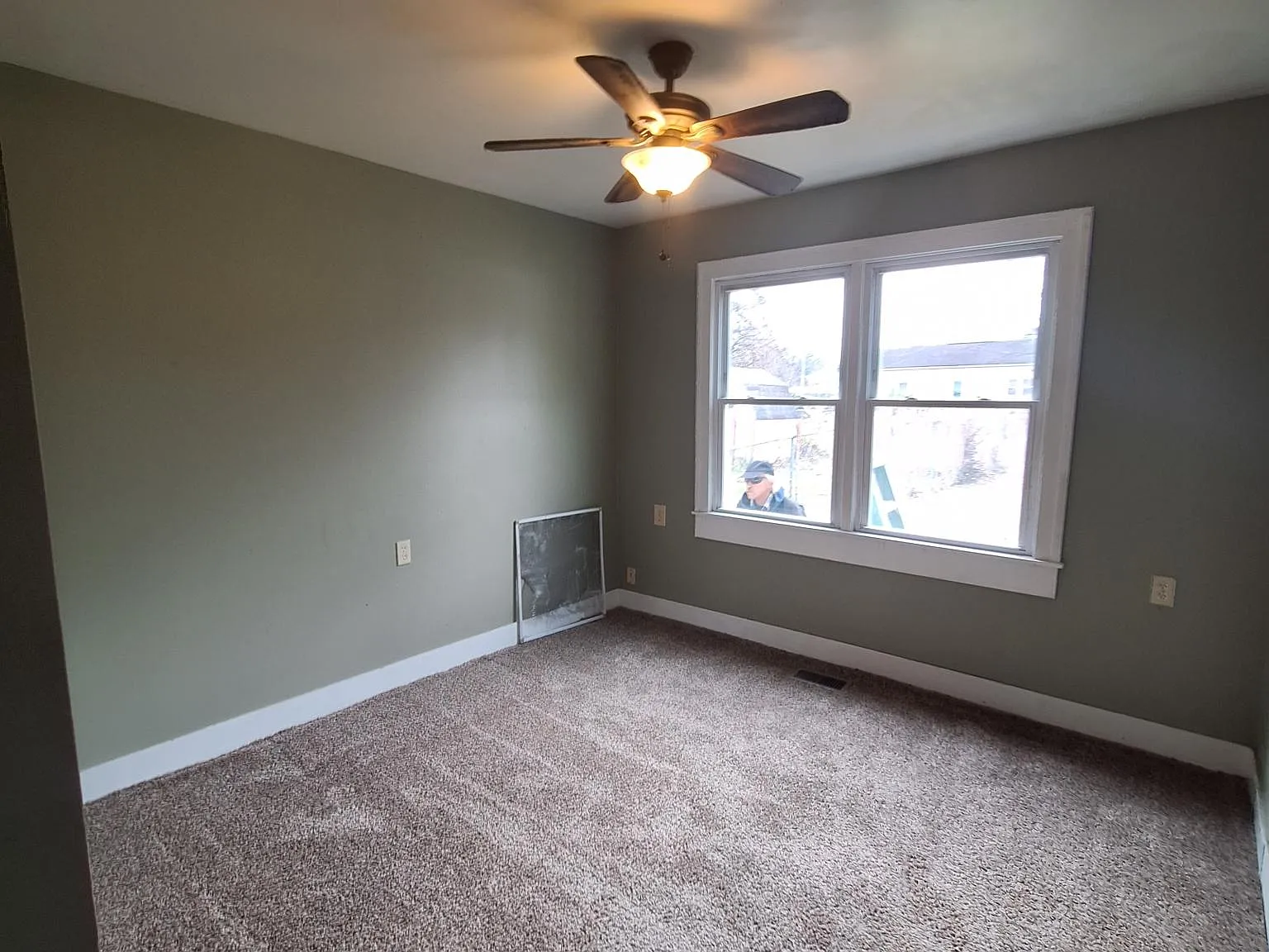 3 bed, 1.5 bath, 1140 sqft, $1,095 — Photo 4