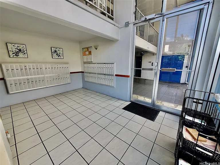 1333 Heulu St #707 — Photo 12