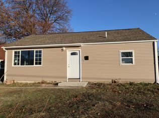 904 S James Rd, Columbus, OH 43227