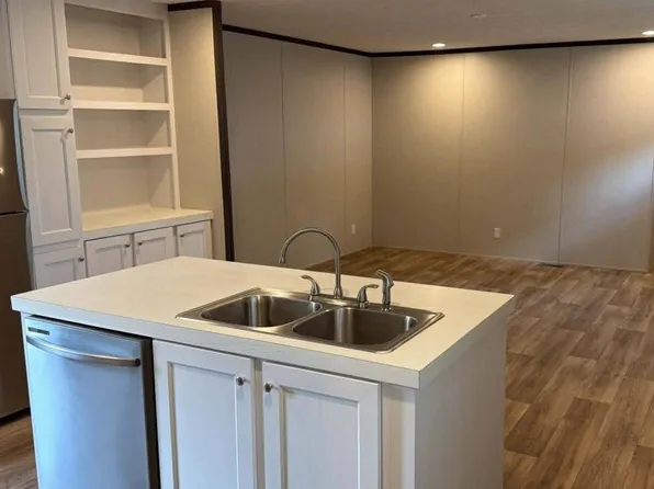 202 S 193rd East Ave Trailer 49, Tulsa, OK 74108