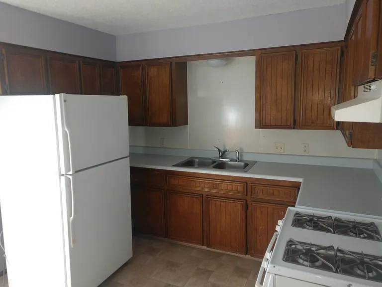 1394 Carriage Hill Dr SE — Photo 8