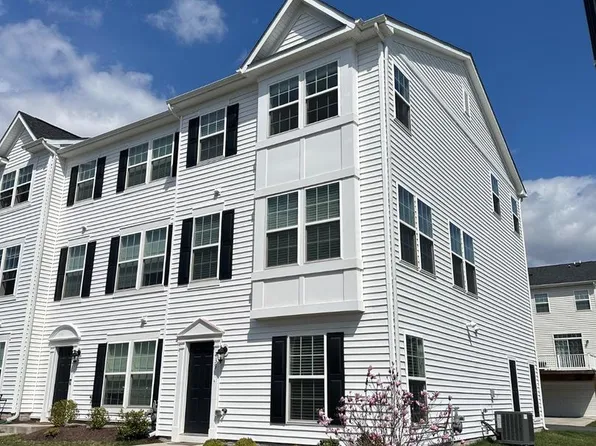 439 Pemberton Park Ln, Frederick, MD 21703