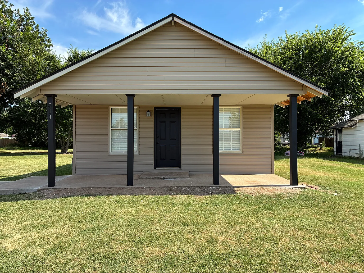 2 bed, 660 sqft, $945 — Photo 1