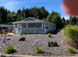 215 SE Whalesong Dr, Depoe Bay, OR