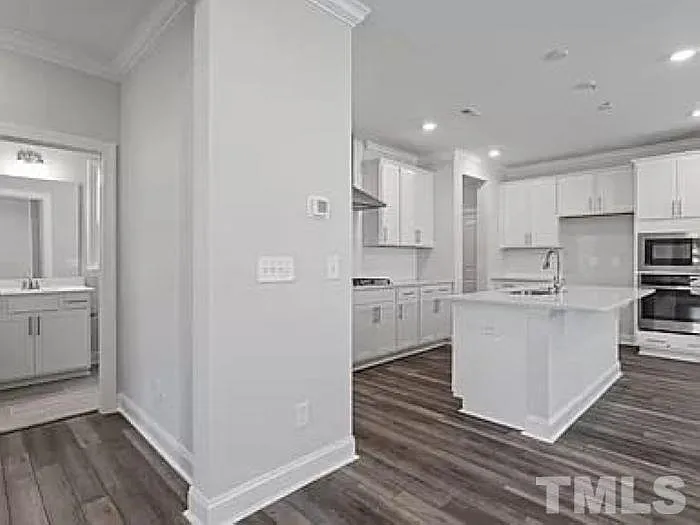 2237 Jollay St — Photo 6