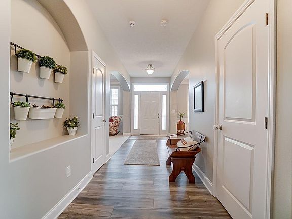 4th image of 6974 Greenspire Dr