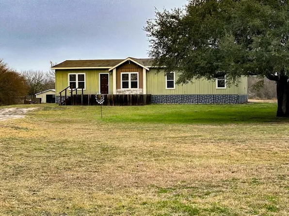 3518 FM 673, Beeville 78102