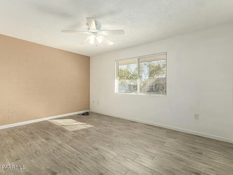 11014 W Cheryl Dr — Photo 16