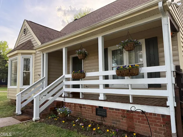 960 Hicks Rd, Youngsville, NC 27596