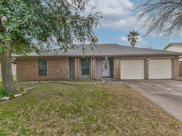 2302 E Clare St, Deer Park, TX 77536