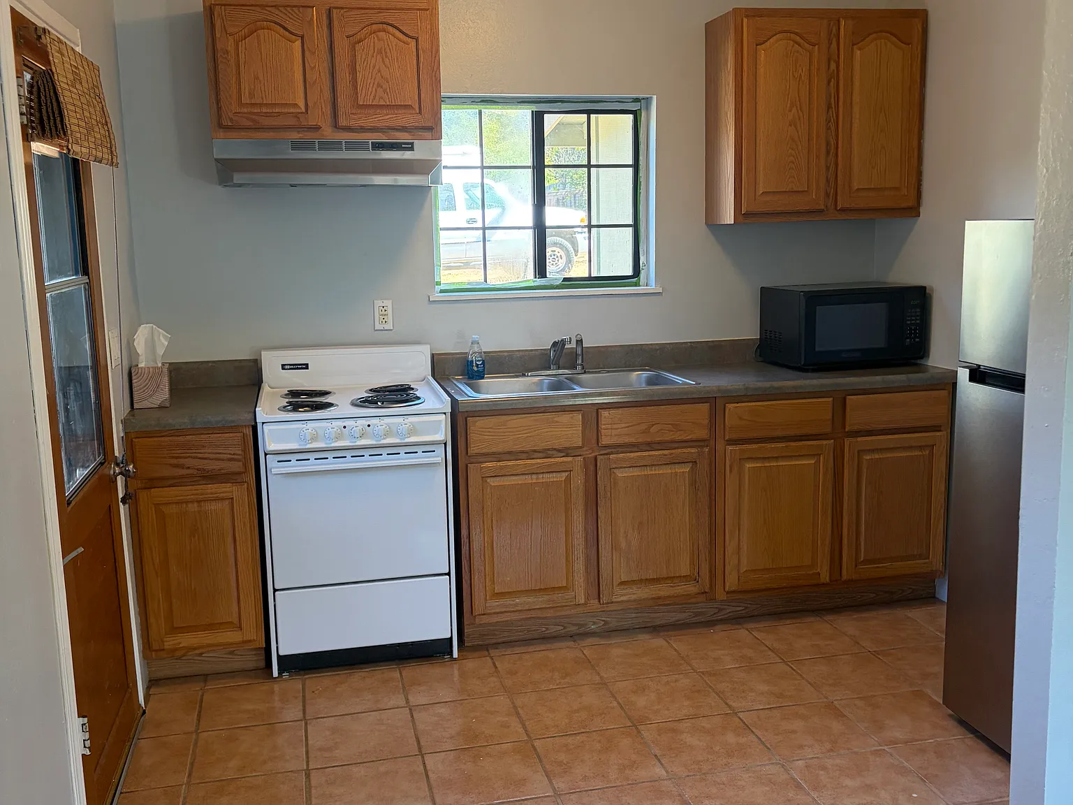 Studio, 600 sqft, $1,850 — Photo 4