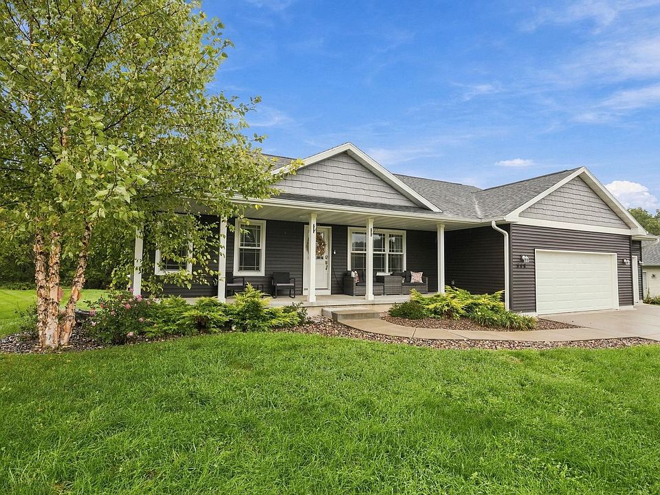 1st image of 444 Fairfield Cir