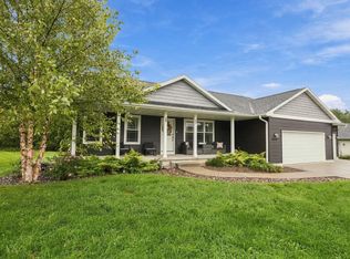 444 Fairfield Cir, Edgerton, WI 53534