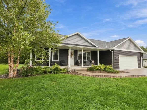 444 Fairfield Cir, Edgerton, WI 53534