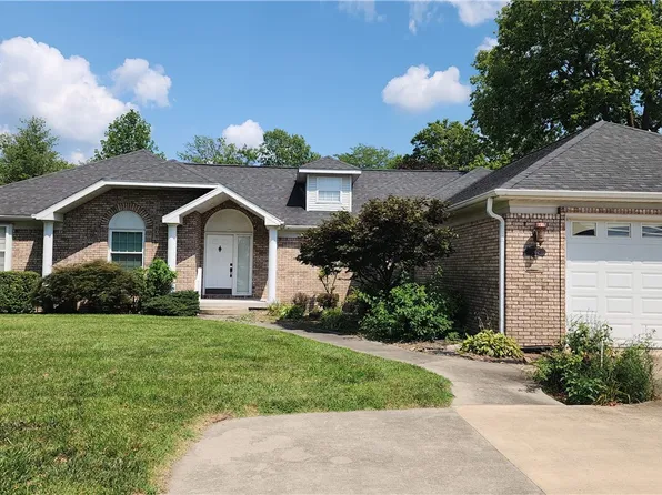 202 N Willow St, Effingham, IL 62401