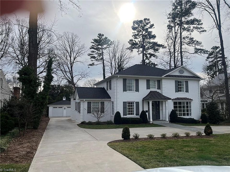 1st image of 203 Sunset Dr