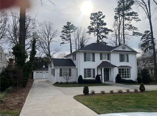 203 Sunset Dr, Greensboro, NC 27408