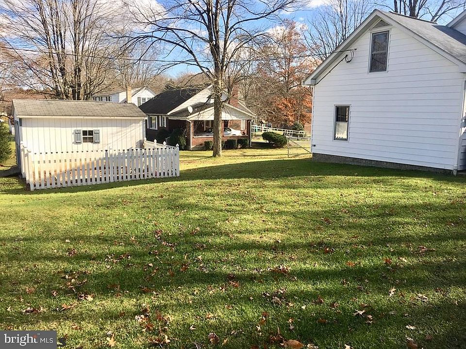 481 Park Ave, Curwensville, PA 16833 Zillow