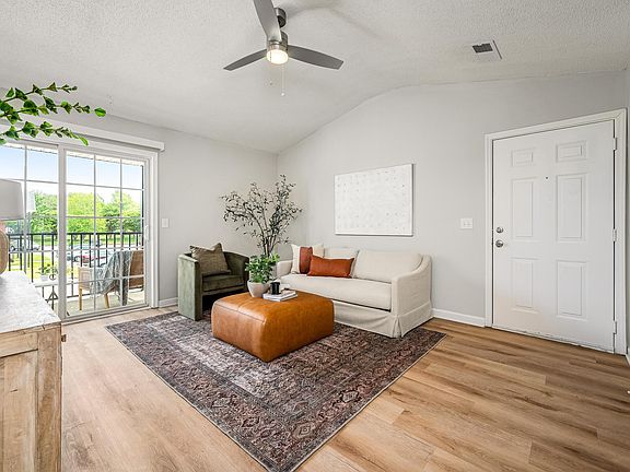 Remodeled 1 Bedroom 1 Bathroom