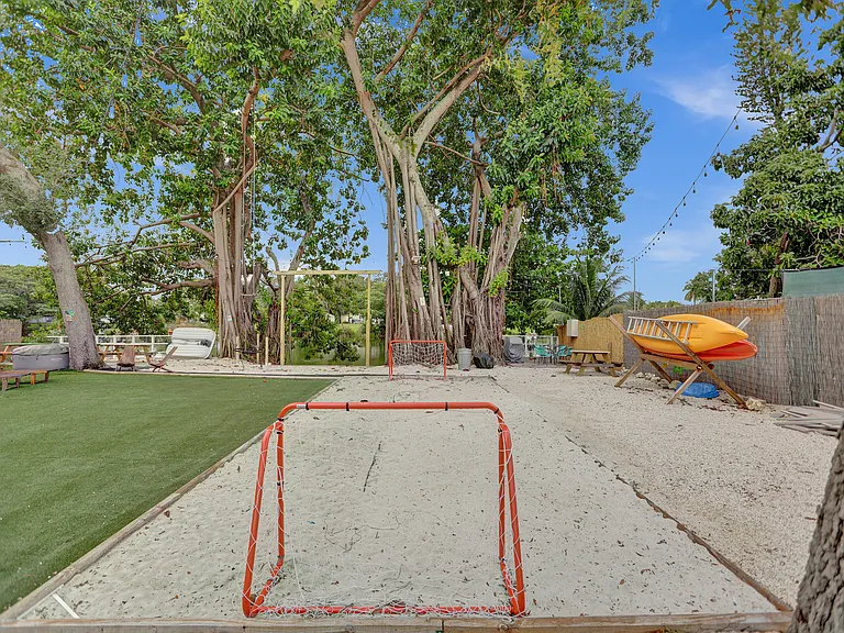 4030 SW 33rd St — Photo 32