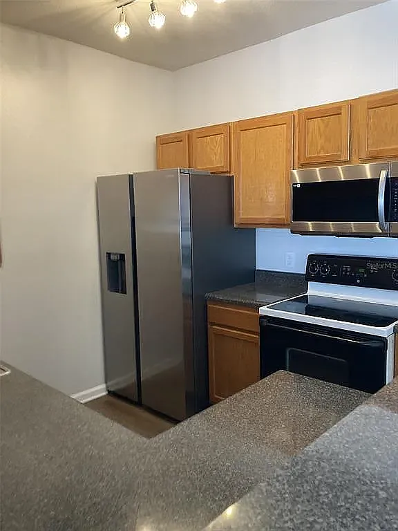 2 bed, 1132 sqft, $1,695 — Photo 3