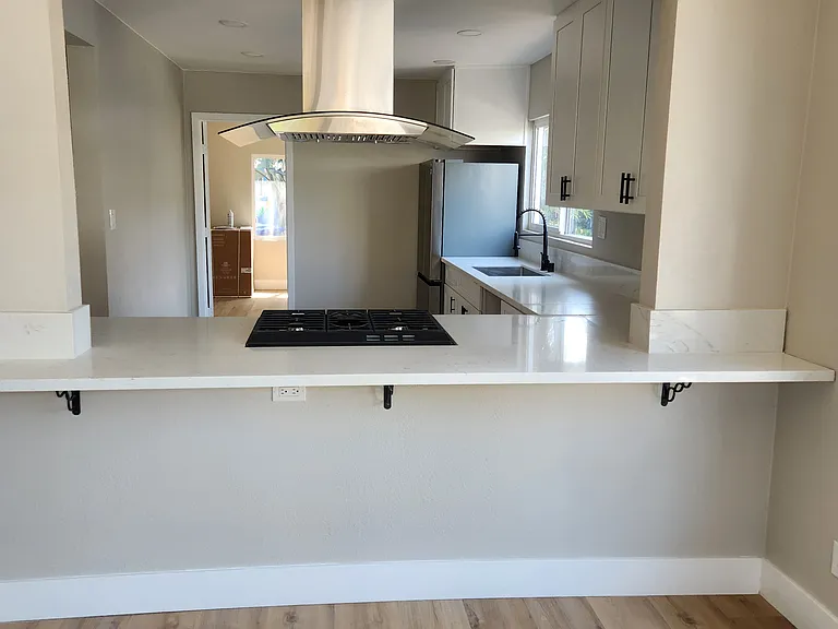 4245 41st St — Photo 3