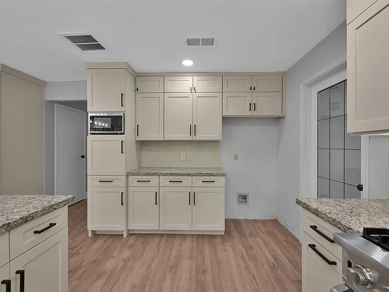14 E Wandering Oak Dr — Photo 19