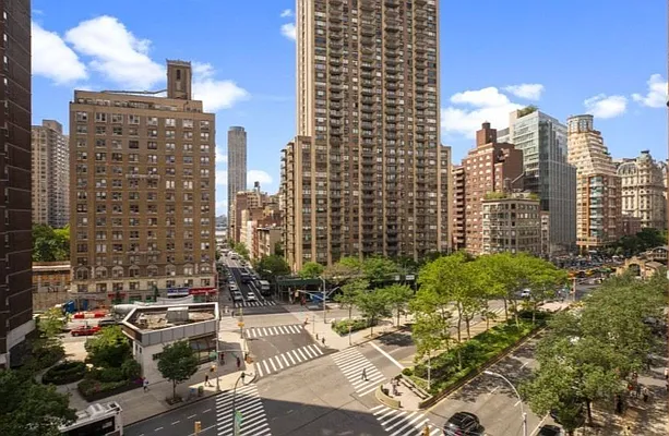 Rented by Compass | media 27